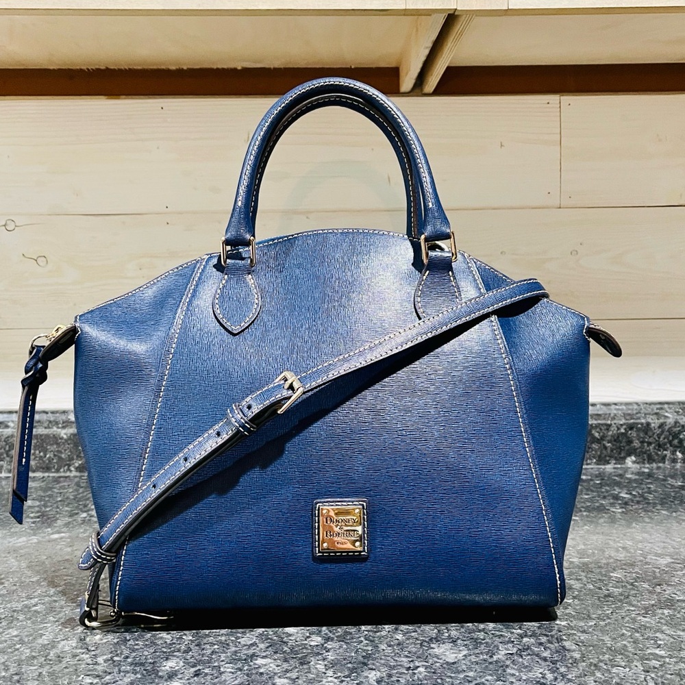 NWOT Dooney & Bourke Lg Sydney Satchel